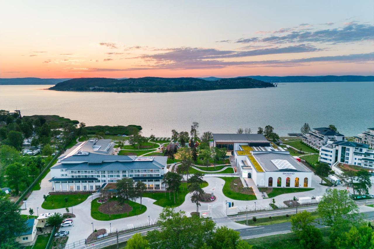 Moevenpick Balaland Resort Lake Balaton Szántód Buitenkant foto