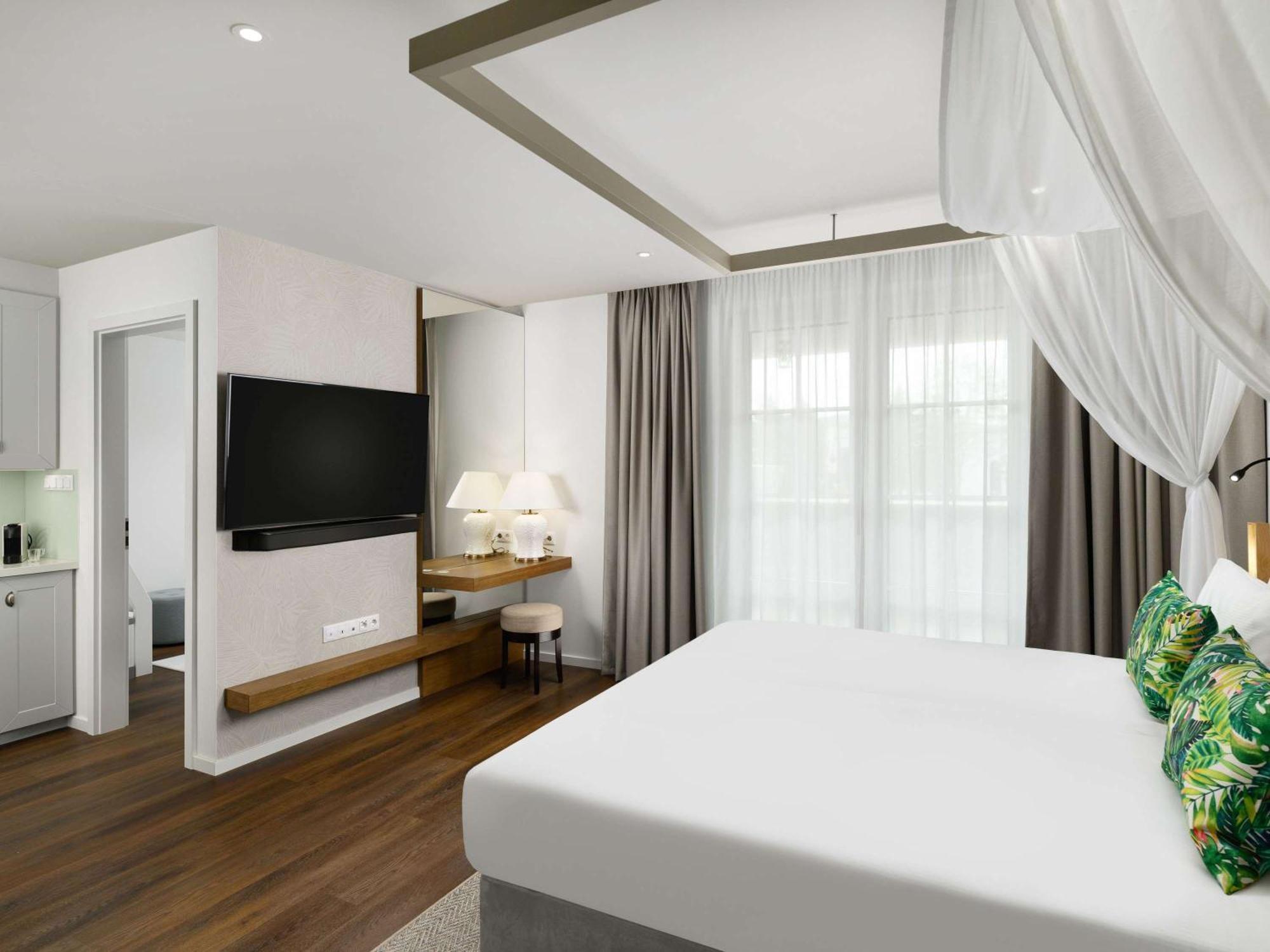 Moevenpick Balaland Resort Lake Balaton Szántód Buitenkant foto